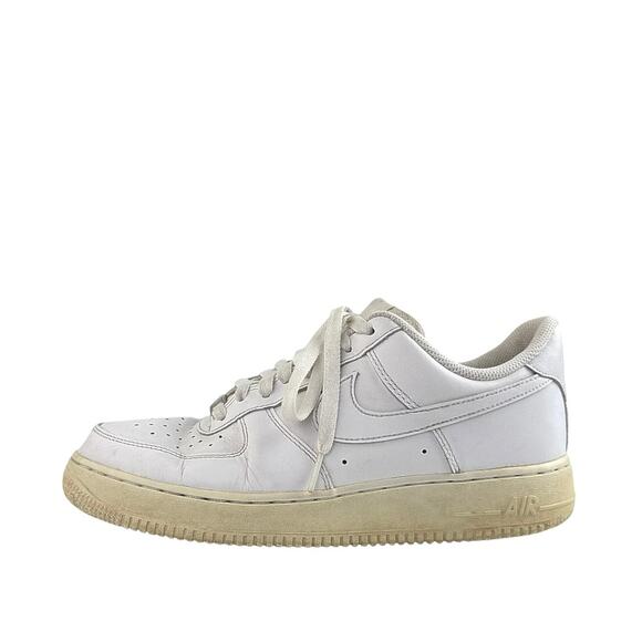 Nike Air Force 1 Men's White Low Top Lace Up Sneakers Athletic Running Shoes 9.5 - Picture 1 of 8